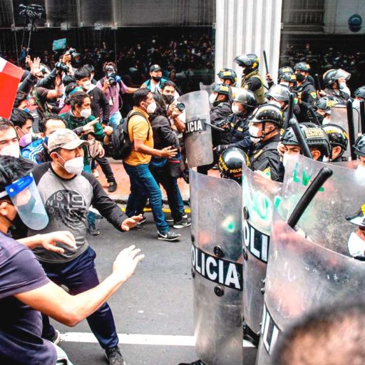 news-img-protestasperu